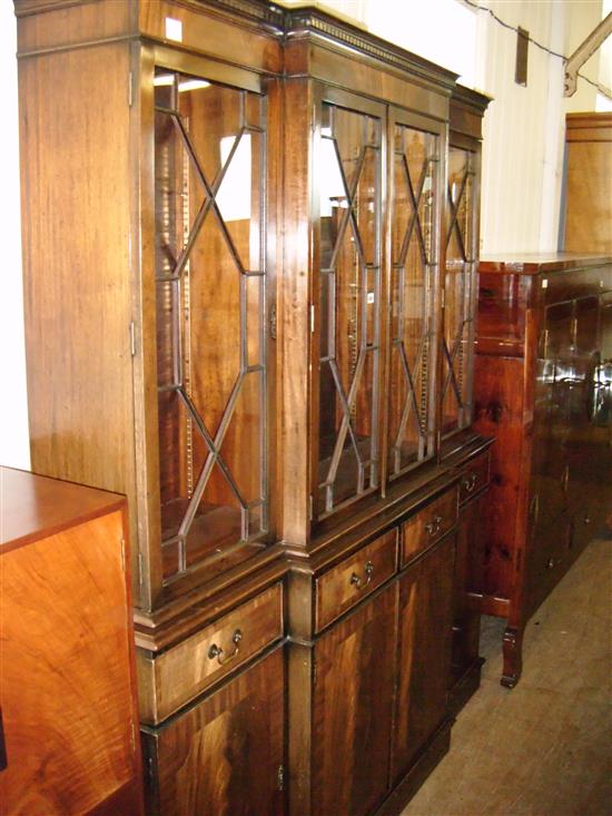 George III style mahogany breakfront library bookcase, 20th century(-)